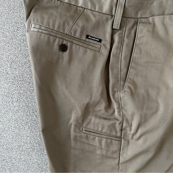 Billabong Carter Shorts, Men size 32 Tan Flat Front Casual Skater Surfer Style - Picture 8 of 8